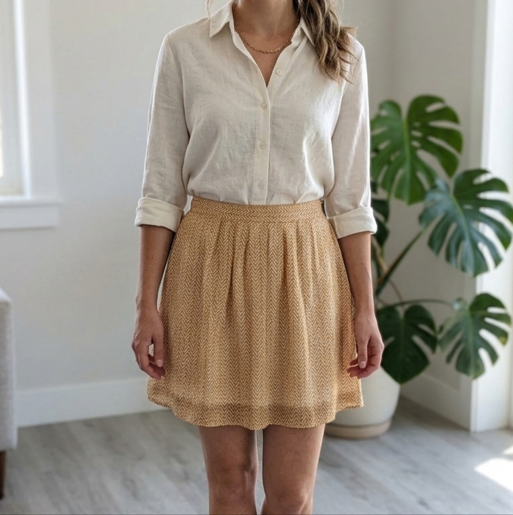 Old Navy Chevron Mustard Yellow Elastic Waist Flowy PullOn Romantic Mini Skirt L